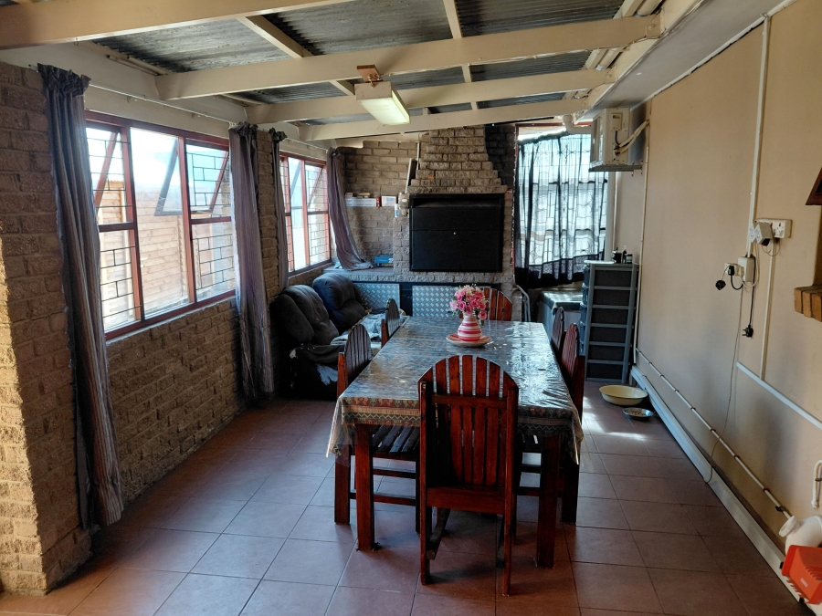4 Bedroom Property for Sale in Heuwelkruin Eastern Cape